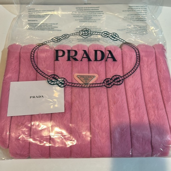 PRADA VIP GWP FAUX BAG - Picture 7 of 7